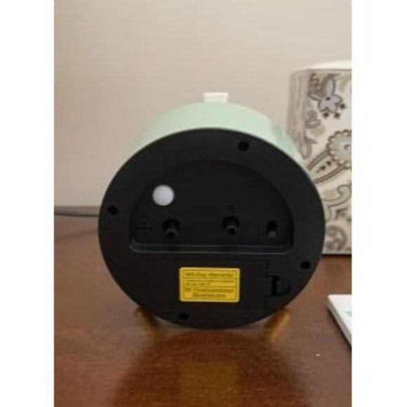 New Analog Alarm Clock, 4 inch Super Silent Non Ticking Small Clock, Night Light - Picture 2 of 2